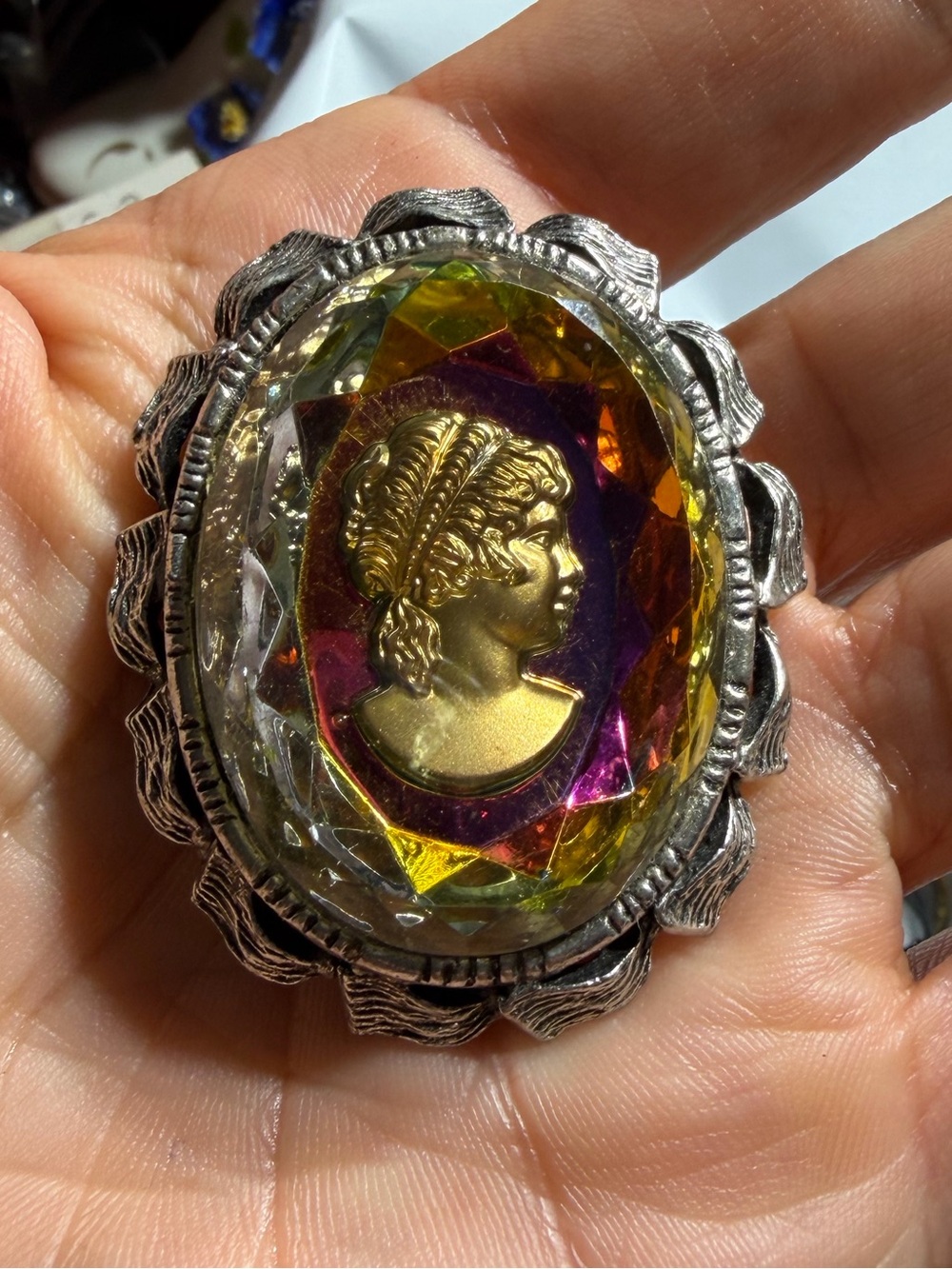 Vintage Silver Tone Intaglio Reverse Watermelon Cameo Brooch